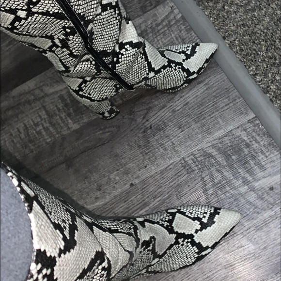 I.N.C International Authentic Snakeskin Boots SOLD - Picture 5 of 8